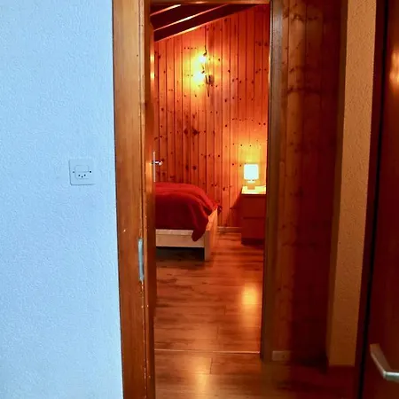 Chalet Au Centre D'ovronnaz - Mitoyen Ovronnaz