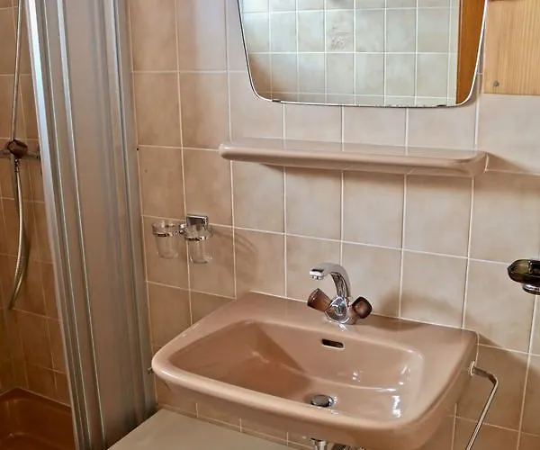 Au Centre D'ovronnaz - Mitoyen Chalet *