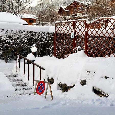Au Centre D'ovronnaz - Mitoyen